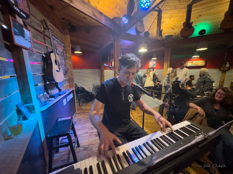 Christopher Siren playing piano at Silo's in Oriental, NC